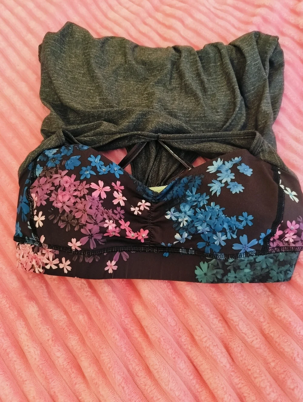 New Lululemon Black Floral-Trim Strappy Tank Top - Size 4
